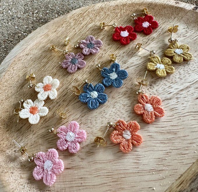 BOUCLES D'OREILLES FLEURS CROCHET